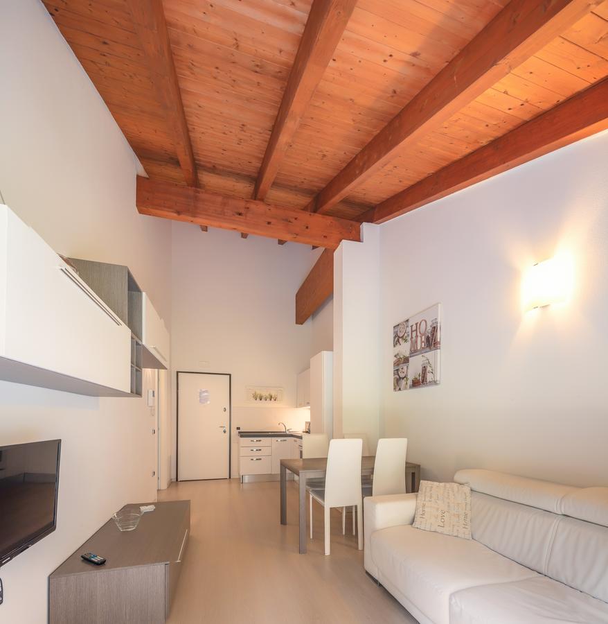 Residenza Finestra Sul Parco Apartment โกมาโนแตร์เม ภายนอก รูปภาพ