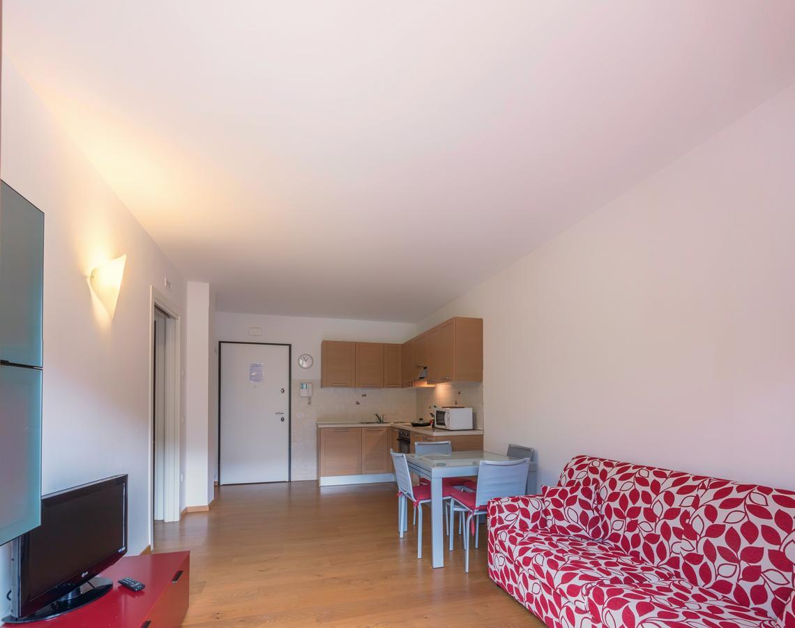 Residenza Finestra Sul Parco Apartment โกมาโนแตร์เม ภายนอก รูปภาพ